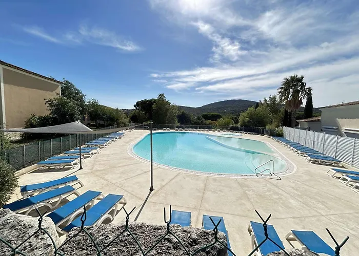 Sm320-164 Maxime 3 Pieces 6 Couchages Parking Et Piscine Sainte-Maxime